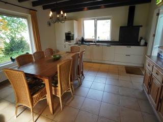 Holiday home with view over meadows, cleaning included - Kibbelveen - 6