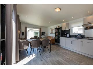 Chalet in Zeeland near Stelleplas Pond, cleaning included - heinkenszand - 5