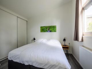 Chalet in Forest with Pool Access, cleaning included - Hoenderloo - 8