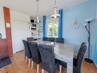 Beautiful dune villa with thatched roof on Ameland, cleaning included - Buren - 8