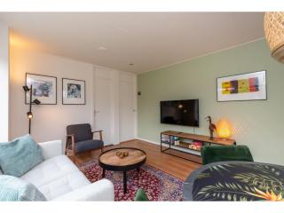 Holiday home right on the Veerse Meer, cleaning included - Wolphaartsdijk - 1