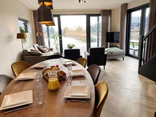 Modern water villa on the Frisian water, cleaning included - Balk - 1