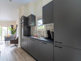 Holiday Home in Molenschot near Nature Reserves, cleaning included - Molenschot - 4