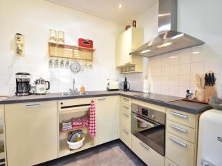 Holiday Home by Lake Veerse Meer, cleaning included - Kamperland - 4