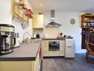 Holiday Home by Lake Veerse Meer, cleaning included - Kamperland - 2