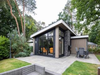 Chalet in Netherlands with Garden and Infrared Cabin, cleaning included - Hoenderloo - 4
