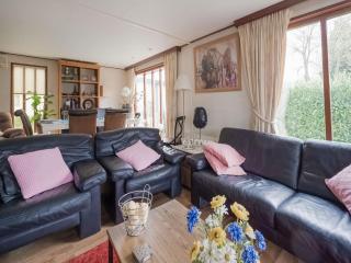 Chalet in Lith with Terrace, cleaning included - Lith - 4