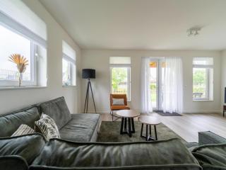 Your Dutch Lakeside Hideaway, cleaning included - Simonshaven - 3