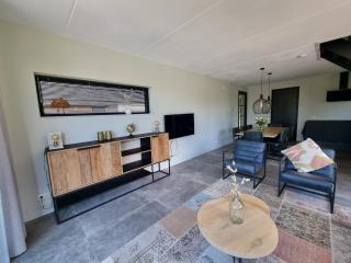 Watervilla Fiif in Friesland with two rooms, cleaning included - Balk - 1