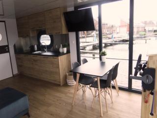 Houseboat with roof terrace in Uitgeestermeer, cleaning included - Uitgeest - 0