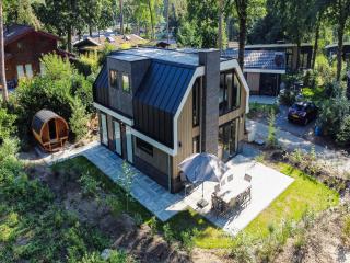 Villa in Gelderland with Infrared Sauna, cleaning included - Hoenderloo - 9