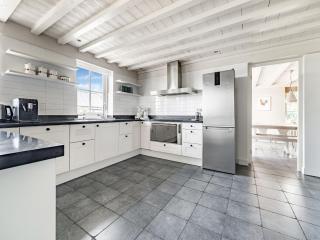 Spacious Group Getaway in Heiloo, cleaning included - Heiloo - 6