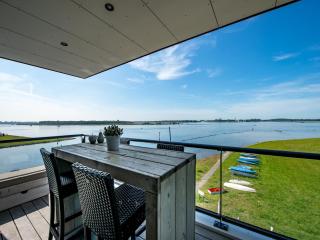 Modern apartment with balcony, cleaning included - Kamperland - 1