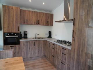 Bungalow Retreat with Warm Fireplace, cleaning included - Hoenderloo - 7
