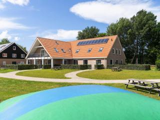Luxurious 24-person apartment on Ameland, cleaning included - Nes - 3