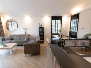 Luxury bungalow for 6 people, cleaning included - Zevenhuizen - 2