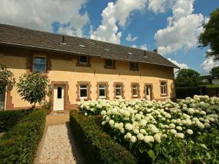 Farmstay with Garden Views, cleaning included - Wijlre - 6