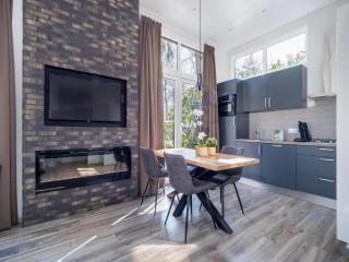 Luxury Chalet in Woods with Terrace, cleaning included - Hoenderloo - 3