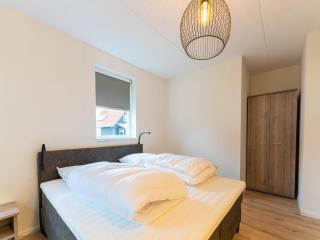 Holiday Home in Zeeland near Nature Reserve, cleaning included - Scherpenisse - 6