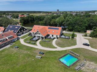 Luxurious 20-person apartment on Ameland, cleaning included - Nes - 4