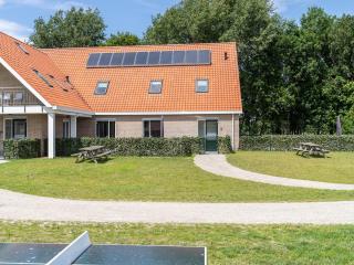 Luxurious 20-person apartment on Ameland, cleaning included - Nes - 2