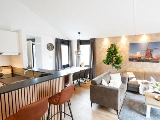 Bungalow with whirlpool and sauna, cleaning included - Zevenhuizen - 3
