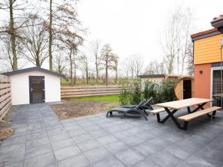 Bungalow with whirlpool and sauna, cleaning included - Zevenhuizen - 7