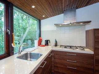 Bungalow in Nes on Ameland with spacious terrace, cleaning included - Nes - 4