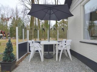 Scenic Holiday Home with Terrace, cleaning included - Stramproy - 6