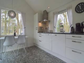 Scenic Holiday Home with Terrace, cleaning included - Stramproy - 8
