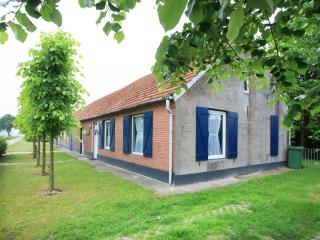 Farmhouse in Nederweert near Canal Trails, cleaning included - Nederweert-Eind - 9