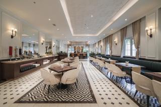 Golden Imperial Hotel - 9