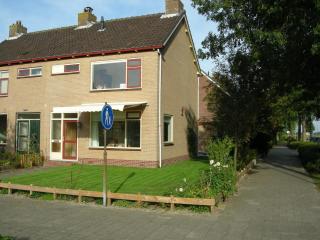 Tranquil holiday home in West Gradijk, cleaning included - West-Graftdijk - 9