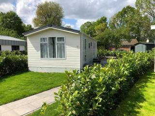 Comfort chalet on a recreational lake , cleaning included - Lathum - 6