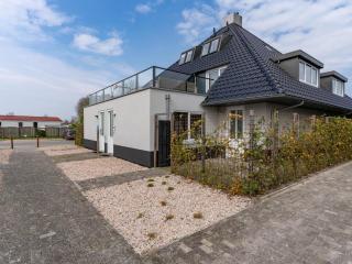 Spacious holiday home with harbor view, cleaning included - Sneek - 9