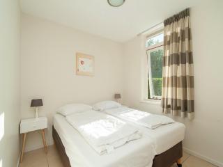 Bungalow in South Holland near the Beach - 6