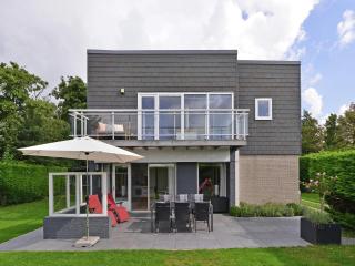 Holiday Home at Veerse Meer with Lake Views, cleaning included - Kamperland - 9