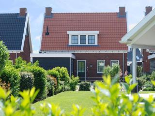 Beautiful holiday home in Colijnsplaat with garden, cleaning included - Colijnsplaat - 4