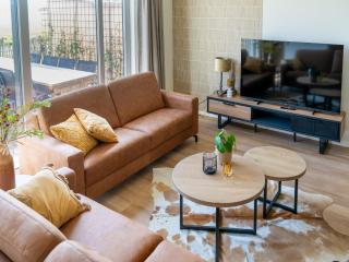 Spacious Frysian villa on the waterfront, cleaning included - Leons - 0