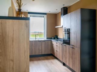 Spacious Frysian villa on the waterfront, cleaning included - Leons - 6