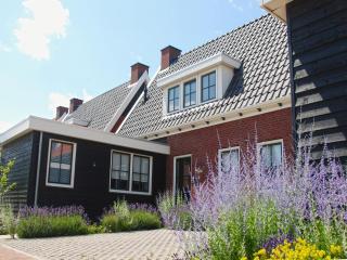 Beautiful holiday home in Colijnsplaat with garden, cleaning included - Colijnsplaat - 9