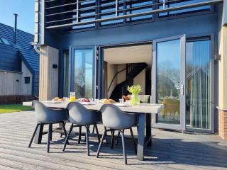 Luxurious detached water villa with jetty, cleaning included - Balk - 6