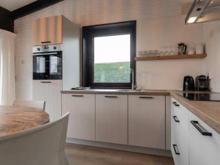 Holiday home on the Veerse Meer, cleaning included - Kamperland - 2