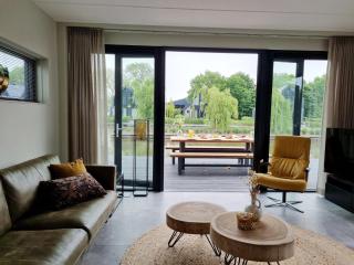 Luxurious detached water villa with jetty, cleaning included - Balk - 2