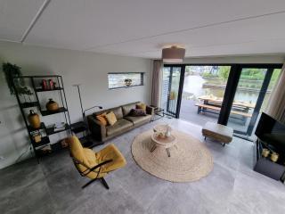 Luxurious detached water villa with jetty, cleaning included - Balk - 0