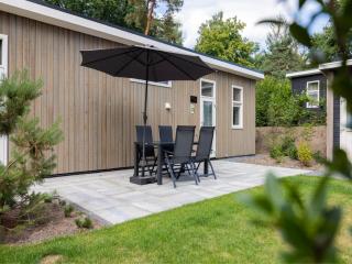 Chalet in Veluwe with Nature Views, cleaning included - Hoenderloo - 6