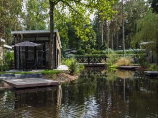 Chalet in Veluwe with Nature Views, cleaning included - Hoenderloo - 4