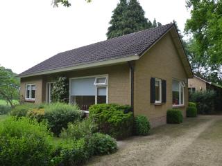 Relax, Explore, and Dine in Aalten, cleaning included - Aalten - 8