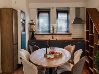 Spacious 4-person bungalow near the Frisian Lakes, cleaning included - Sondel - 2