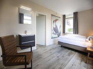 Holiday Home in Nijmegen near City Centre, cleaning included - Mook - 2